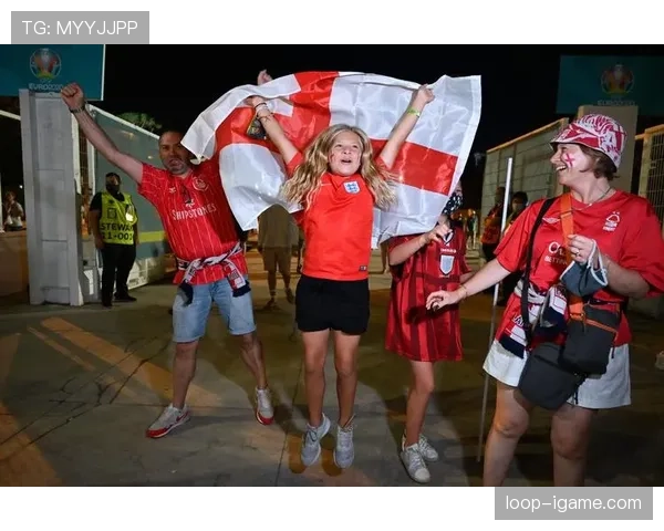 欧洲杯门票开售引球迷抢购热潮，赛事盛宴备受期待
