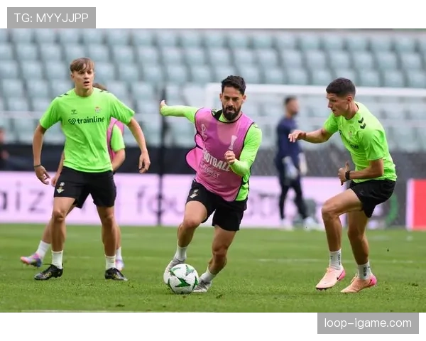 西甲绿白荣耀近期表现稳健,竞争力持续提升力增强